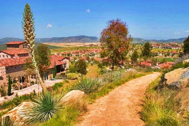 Santaluz Real Estate trail